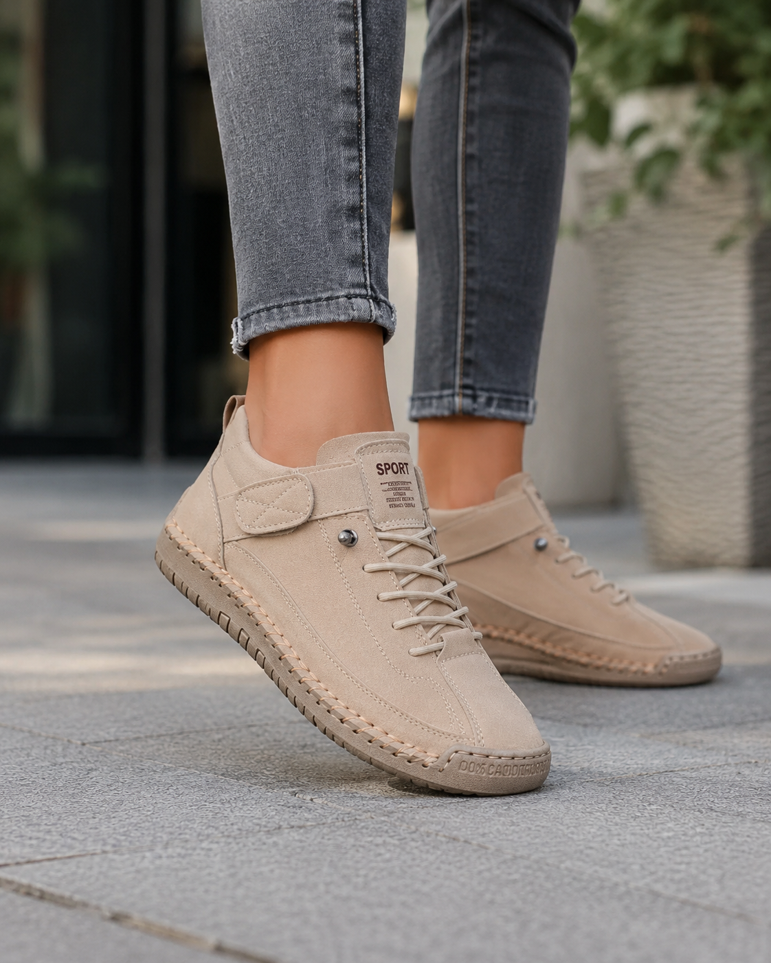 Aster Comfort Lace Sneakers